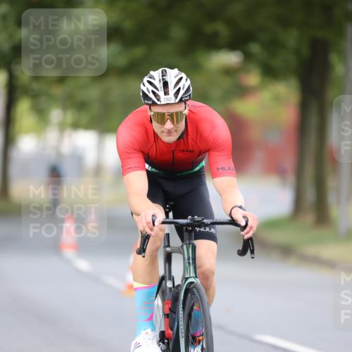 11.08.2024 - GEWOBA Citytriathlon Bremen H.Heesch http://msf.ph/oto/6775533 11.08.2024 11:43:04 Radfahren 756, 780, 1008 meine-sportfotos.de