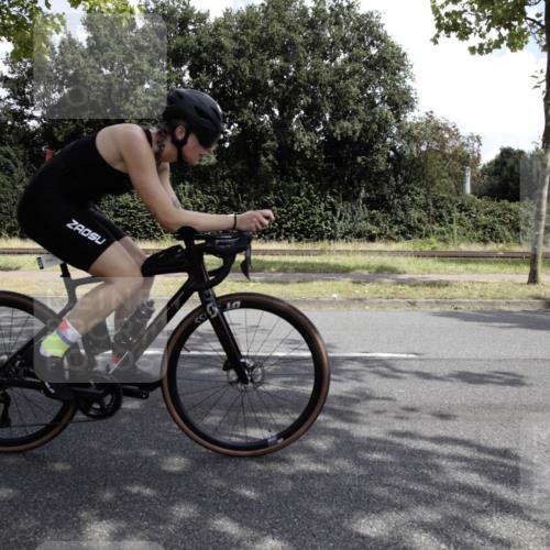11.08.2024 - GEWOBA Citytriathlon Bremen H.Heesch http://msf.ph/oto/6775534 11.08.2024 11:45:43 Radfahren 822, 826, 867, 871, 873, 875, 936, 994, 1029 meine-sportfotos.de