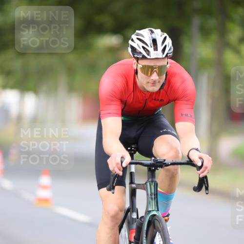 11.08.2024 - GEWOBA Citytriathlon Bremen H.Heesch http://msf.ph/oto/6775543 11.08.2024 11:43:04 Radfahren 756, 780, 1008 meine-sportfotos.de
