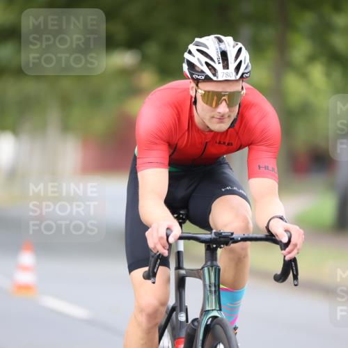 11.08.2024 - GEWOBA Citytriathlon Bremen H.Heesch http://msf.ph/oto/6775544 11.08.2024 11:43:04 Radfahren 756, 780, 1008 meine-sportfotos.de