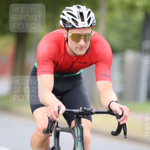 11.08.2024 - GEWOBA Citytriathlon Bremen H.Heesch http://msf.ph/oto/6775550 11.08.2024 11:43:04 Radfahren 756, 780, 1008 meine-sportfotos.de