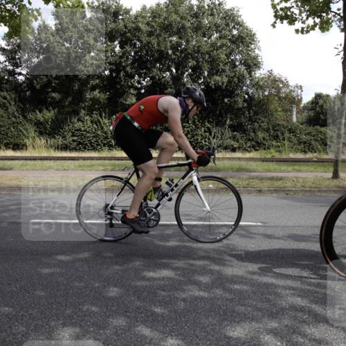 11.08.2024 - GEWOBA Citytriathlon Bremen H.Heesch http://msf.ph/oto/6775553 11.08.2024 11:46:03 Radfahren 755, 775, 806, 845, 853, 954, 962 meine-sportfotos.de