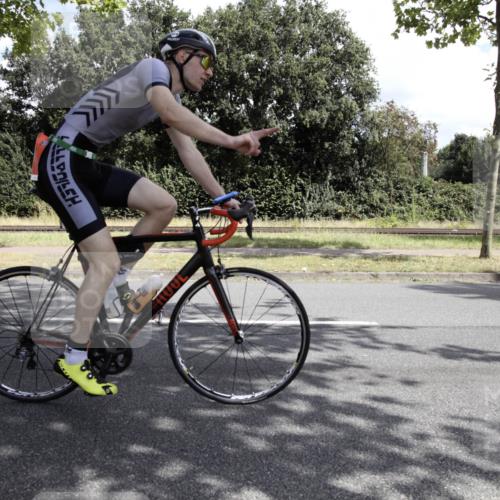 11.08.2024 - GEWOBA Citytriathlon Bremen H.Heesch http://msf.ph/oto/6775567 11.08.2024 11:46:28 Radfahren 703, 757, 768, 773, 839, 843, 942 meine-sportfotos.de