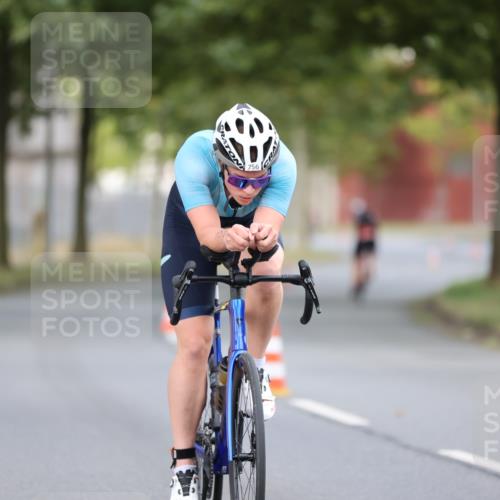 11.08.2024 - GEWOBA Citytriathlon Bremen H.Heesch http://msf.ph/oto/6775570 11.08.2024 11:43:11 Radfahren 756, 780, 967 meine-sportfotos.de