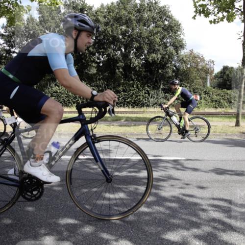 11.08.2024 - GEWOBA Citytriathlon Bremen H.Heesch http://msf.ph/oto/6775571 11.08.2024 11:46:30 Radfahren 703, 757, 768, 773, 839, 843, 942, 1040 meine-sportfotos.de