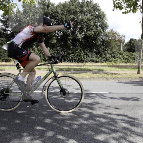 11.08.2024 - GEWOBA Citytriathlon Bremen H.Heesch http://msf.ph/oto/6775577 11.08.2024 11:46:39 Radfahren 703, 768, 773, 798, 843, 942, 1040 meine-sportfotos.de