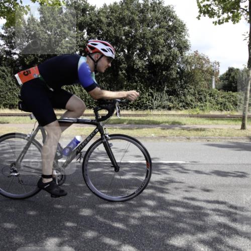 11.08.2024 - GEWOBA Citytriathlon Bremen H.Heesch http://msf.ph/oto/6775579 11.08.2024 11:46:41 Radfahren 703, 768, 798, 942, 1040 meine-sportfotos.de