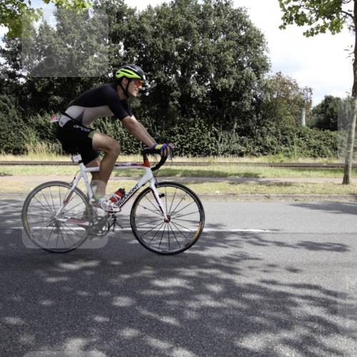 11.08.2024 - GEWOBA Citytriathlon Bremen H.Heesch http://msf.ph/oto/6775583 11.08.2024 11:46:45 Radfahren 703, 798, 903, 942, 1040 meine-sportfotos.de