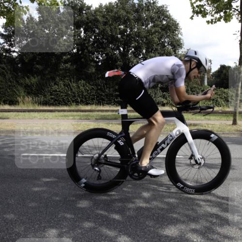 11.08.2024 - GEWOBA Citytriathlon Bremen H.Heesch http://msf.ph/oto/6775587 11.08.2024 11:47:21 Radfahren 752, 779, 800, 860, 864, 865 meine-sportfotos.de