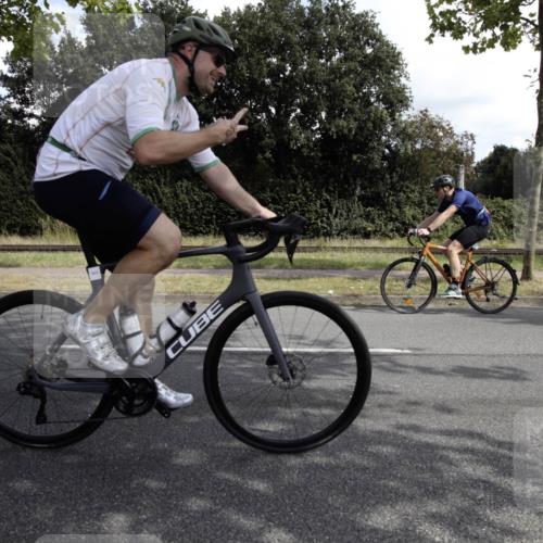 11.08.2024 - GEWOBA Citytriathlon Bremen H.Heesch http://msf.ph/oto/6775589 11.08.2024 11:47:22 Radfahren 752, 779, 800, 860, 864, 865 meine-sportfotos.de