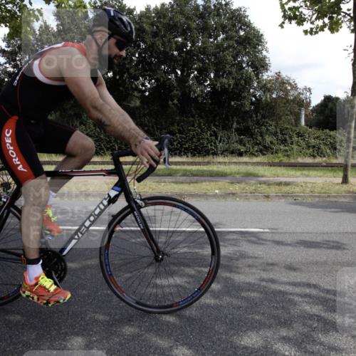 11.08.2024 - GEWOBA Citytriathlon Bremen H.Heesch http://msf.ph/oto/6775591 11.08.2024 11:47:23 Radfahren 752, 779, 800, 860, 864, 865 meine-sportfotos.de