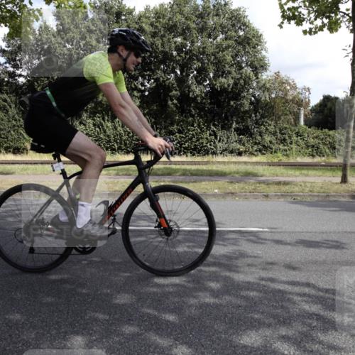 11.08.2024 - GEWOBA Citytriathlon Bremen H.Heesch http://msf.ph/oto/6775597 11.08.2024 11:47:32 Radfahren 752, 779, 800, 860, 864, 865, 899, 911, 944, 958, 997, 1013, 1015, 1019 meine-sportfotos.de