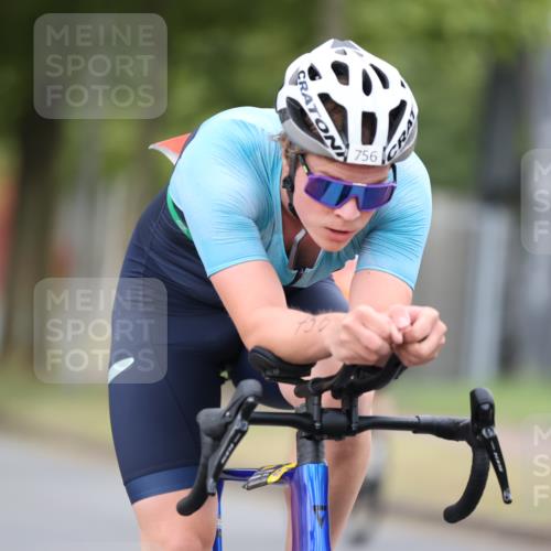 11.08.2024 - GEWOBA Citytriathlon Bremen H.Heesch http://msf.ph/oto/6775598 11.08.2024 11:43:11 Radfahren 756, 780, 967 meine-sportfotos.de