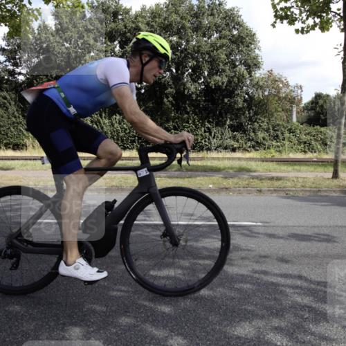 11.08.2024 - GEWOBA Citytriathlon Bremen H.Heesch http://msf.ph/oto/6775603 11.08.2024 11:47:38 Radfahren 752, 832, 860, 899, 907, 911, 933, 944, 958, 997, 1013, 1015, 1019 meine-sportfotos.de