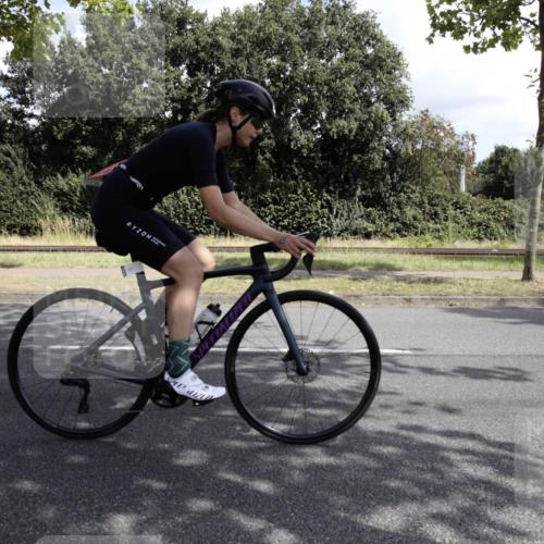 11.08.2024 - GEWOBA Citytriathlon Bremen H.Heesch http://msf.ph/oto/6775606 11.08.2024 11:47:41 Radfahren 752, 832, 860, 899, 907, 911, 924, 933, 944, 958, 997, 1013, 1015, 1019 meine-sportfotos.de