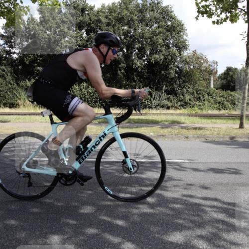 11.08.2024 - GEWOBA Citytriathlon Bremen H.Heesch http://msf.ph/oto/6775608 11.08.2024 11:47:43 Radfahren 752, 832, 899, 907, 911, 924, 933, 944, 958, 997, 1013, 1015, 1019 meine-sportfotos.de