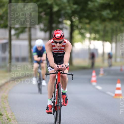 11.08.2024 - GEWOBA Citytriathlon Bremen H.Heesch http://msf.ph/oto/6775614 11.08.2024 11:43:22 Radfahren 756, 846, 868, 925, 967 meine-sportfotos.de