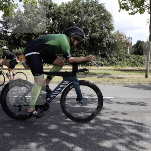 11.08.2024 - GEWOBA Citytriathlon Bremen H.Heesch http://msf.ph/oto/6775617 11.08.2024 11:47:49 Radfahren 832, 899, 906, 907, 911, 918, 924, 933, 944, 958, 997, 1013, 1015, 1019 meine-sportfotos.de