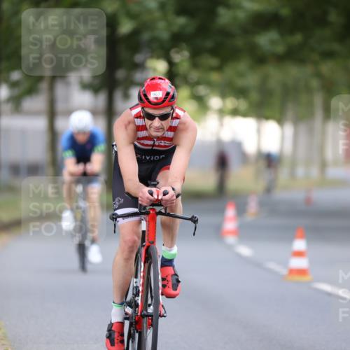 11.08.2024 - GEWOBA Citytriathlon Bremen H.Heesch http://msf.ph/oto/6775620 11.08.2024 11:43:22 Radfahren 756, 846, 868, 925, 967 meine-sportfotos.de