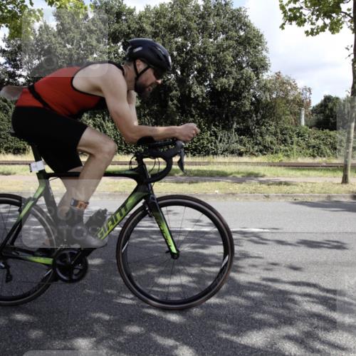 11.08.2024 - GEWOBA Citytriathlon Bremen H.Heesch http://msf.ph/oto/6775628 11.08.2024 11:48:06 Radfahren 760, 809, 906, 918, 924, 928 meine-sportfotos.de