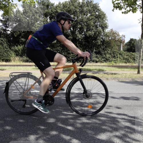 11.08.2024 - GEWOBA Citytriathlon Bremen H.Heesch http://msf.ph/oto/6775633 11.08.2024 11:48:19 Radfahren 760, 809, 847, 851, 886, 939, 1025 meine-sportfotos.de