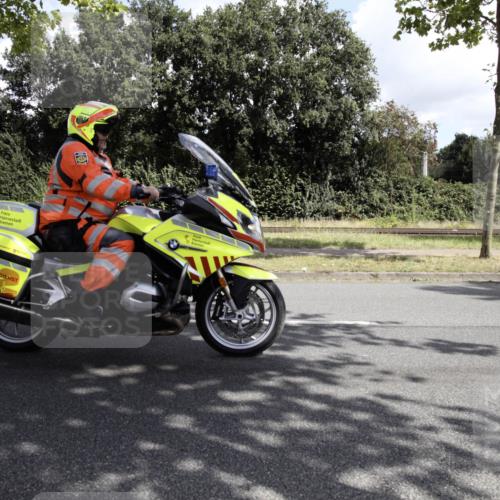 11.08.2024 - GEWOBA Citytriathlon Bremen H.Heesch http://msf.ph/oto/6775644 11.08.2024 11:48:35 Radfahren 787, 829, 847, 870, 920, 939, 1025 meine-sportfotos.de