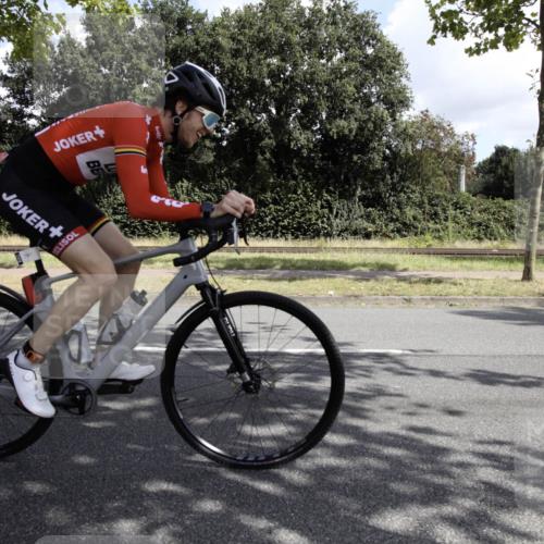 11.08.2024 - GEWOBA Citytriathlon Bremen H.Heesch http://msf.ph/oto/6775648 11.08.2024 11:48:41 Radfahren 787, 829, 870, 920, 939, 1025 meine-sportfotos.de