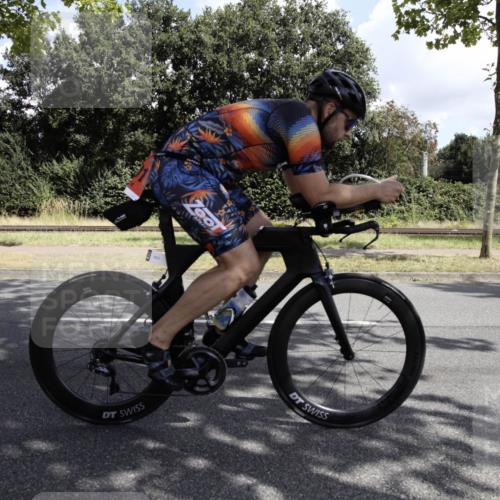 11.08.2024 - GEWOBA Citytriathlon Bremen H.Heesch http://msf.ph/oto/6775654 11.08.2024 11:49:01 Radfahren 792, 848, 901 meine-sportfotos.de