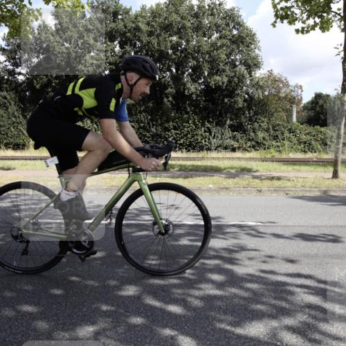 11.08.2024 - GEWOBA Citytriathlon Bremen H.Heesch http://msf.ph/oto/6775656 11.08.2024 11:49:03 Radfahren 792, 848, 901, 910 meine-sportfotos.de