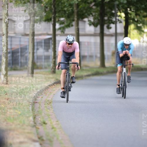11.08.2024 - GEWOBA Citytriathlon Bremen H.Heesch http://msf.ph/oto/6775676 11.08.2024 11:43:28 Radfahren 770, 846, 868, 925, 967 meine-sportfotos.de