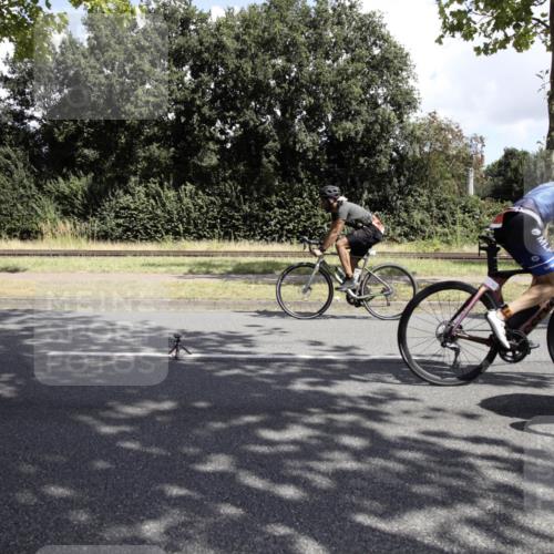 11.08.2024 - GEWOBA Citytriathlon Bremen H.Heesch http://msf.ph/oto/6775699 11.08.2024 11:50:44 Radfahren 741, 748, 783, 963, 966, 992, 1021, 1027 meine-sportfotos.de