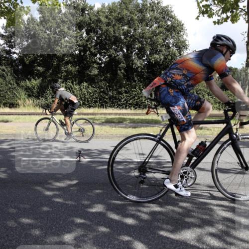 11.08.2024 - GEWOBA Citytriathlon Bremen H.Heesch http://msf.ph/oto/6775701 11.08.2024 11:50:45 Radfahren 741, 748, 783, 963, 966, 992, 1021, 1027 meine-sportfotos.de