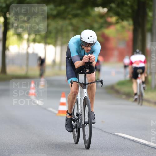11.08.2024 - GEWOBA Citytriathlon Bremen H.Heesch http://msf.ph/oto/6775704 11.08.2024 11:43:30 Radfahren 770, 846, 868, 925, 967 meine-sportfotos.de