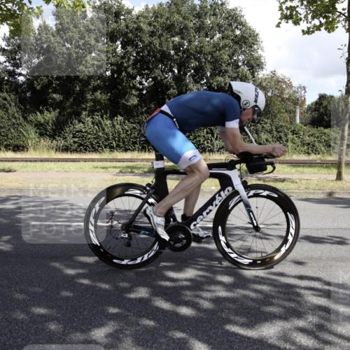 11.08.2024 - GEWOBA Citytriathlon Bremen H.Heesch http://msf.ph/oto/6775709 11.08.2024 11:51:00 Radfahren 742, 812, 892, 908, 934 meine-sportfotos.de