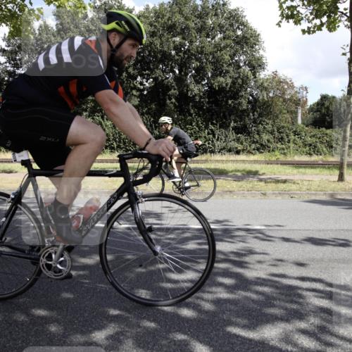 11.08.2024 - GEWOBA Citytriathlon Bremen H.Heesch http://msf.ph/oto/6775715 11.08.2024 11:51:06 Radfahren 742, 803, 812, 863, 892, 908, 934 meine-sportfotos.de