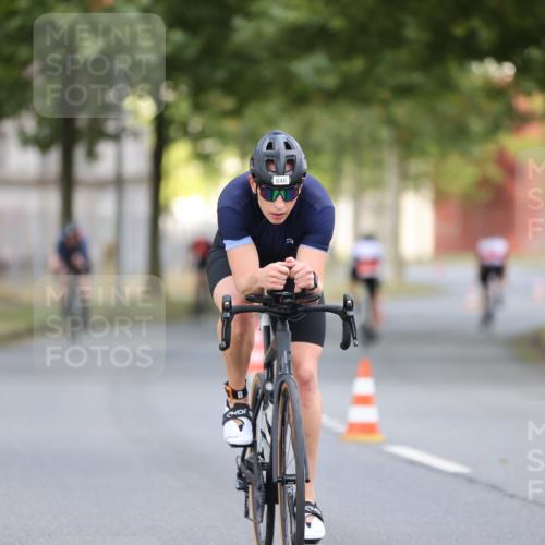 11.08.2024 - GEWOBA Citytriathlon Bremen H.Heesch http://msf.ph/oto/6775720 11.08.2024 11:43:33 Radfahren 770, 846, 868, 925, 967 meine-sportfotos.de