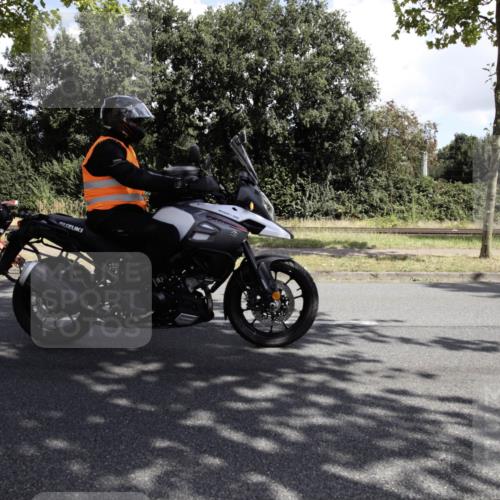 11.08.2024 - GEWOBA Citytriathlon Bremen H.Heesch http://msf.ph/oto/6775724 11.08.2024 11:51:22 Radfahren 803, 863, 993 meine-sportfotos.de