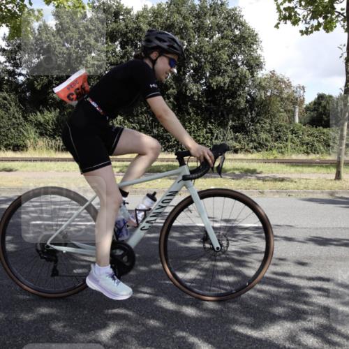 11.08.2024 - GEWOBA Citytriathlon Bremen H.Heesch http://msf.ph/oto/6775726 11.08.2024 11:51:32 Radfahren 793, 876, 993, 1034 meine-sportfotos.de