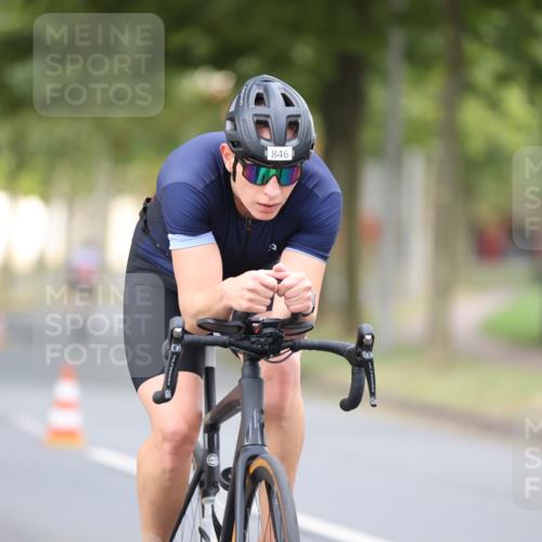 11.08.2024 - GEWOBA Citytriathlon Bremen H.Heesch http://msf.ph/oto/6775743 11.08.2024 11:43:34 Radfahren 770, 846, 868, 925, 967 meine-sportfotos.de