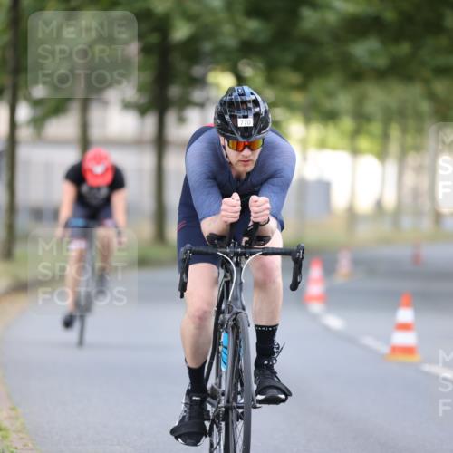 11.08.2024 - GEWOBA Citytriathlon Bremen H.Heesch http://msf.ph/oto/6775768 11.08.2024 11:43:38 Radfahren 770, 846, 868, 925 meine-sportfotos.de