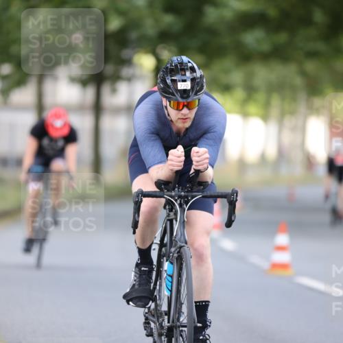 11.08.2024 - GEWOBA Citytriathlon Bremen H.Heesch http://msf.ph/oto/6775782 11.08.2024 11:43:38 Radfahren 770, 846, 868, 925 meine-sportfotos.de