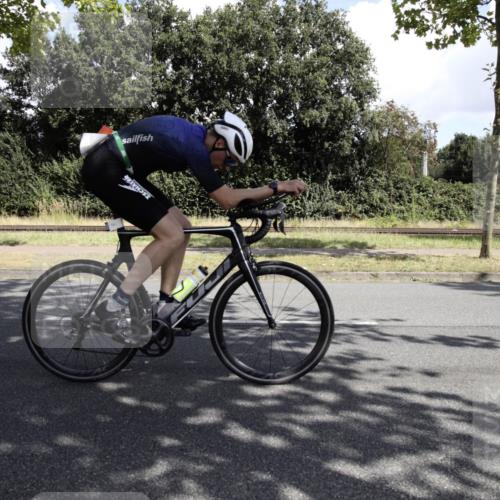 11.08.2024 - GEWOBA Citytriathlon Bremen H.Heesch http://msf.ph/oto/6775785 11.08.2024 11:52:20 Radfahren 745, 762, 794, 818, 889, 932, 945, 953, 1017 meine-sportfotos.de