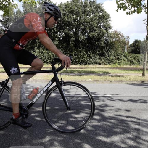 11.08.2024 - GEWOBA Citytriathlon Bremen H.Heesch http://msf.ph/oto/6775793 11.08.2024 11:52:20 Radfahren 745, 762, 794, 818, 889, 932, 945, 953, 1017 meine-sportfotos.de