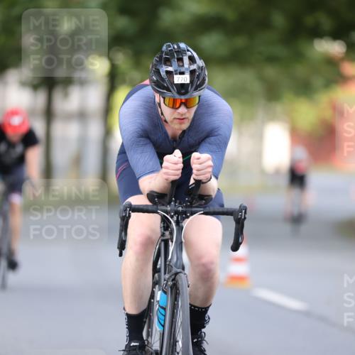 11.08.2024 - GEWOBA Citytriathlon Bremen H.Heesch http://msf.ph/oto/6775804 11.08.2024 11:43:38 Radfahren 770, 846, 868, 925 meine-sportfotos.de
