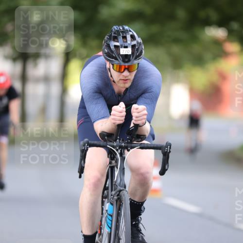 11.08.2024 - GEWOBA Citytriathlon Bremen H.Heesch http://msf.ph/oto/6775813 11.08.2024 11:43:38 Radfahren 770, 846, 868, 925 meine-sportfotos.de