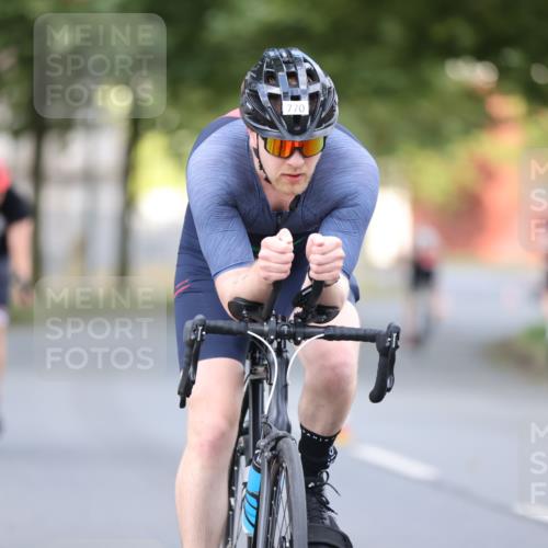 11.08.2024 - GEWOBA Citytriathlon Bremen H.Heesch http://msf.ph/oto/6775816 11.08.2024 11:43:38 Radfahren 770, 846, 868, 925 meine-sportfotos.de