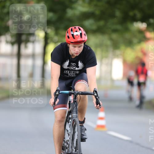 11.08.2024 - GEWOBA Citytriathlon Bremen H.Heesch http://msf.ph/oto/6775837 11.08.2024 11:43:40 Radfahren 770, 846, 868, 925, 1039 meine-sportfotos.de