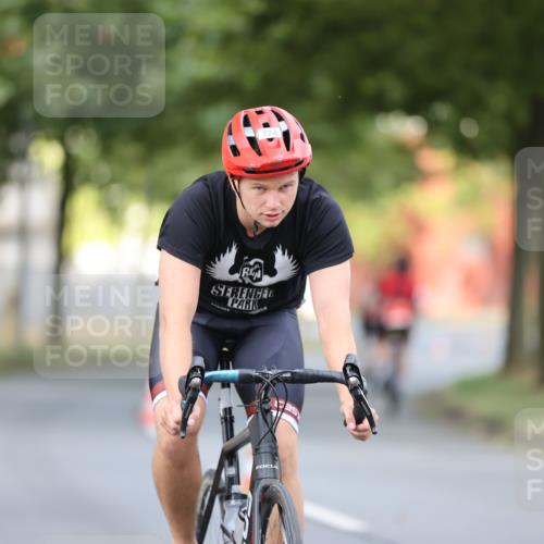 11.08.2024 - GEWOBA Citytriathlon Bremen H.Heesch http://msf.ph/oto/6775857 11.08.2024 11:43:40 Radfahren 770, 846, 868, 925, 1039 meine-sportfotos.de