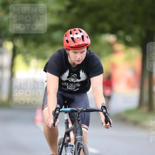 11.08.2024 - GEWOBA Citytriathlon Bremen H.Heesch http://msf.ph/oto/6775860 11.08.2024 11:43:40 Radfahren 770, 846, 868, 925, 1039 meine-sportfotos.de