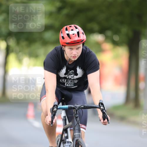 11.08.2024 - GEWOBA Citytriathlon Bremen H.Heesch http://msf.ph/oto/6775868 11.08.2024 11:43:40 Radfahren 770, 846, 868, 925, 1039 meine-sportfotos.de